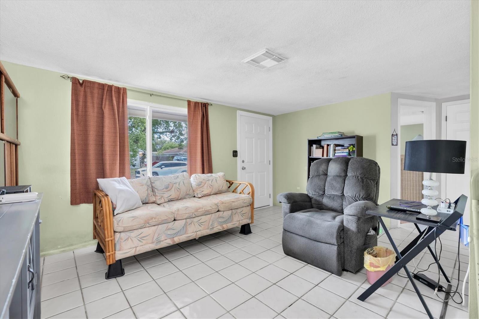 W7885369