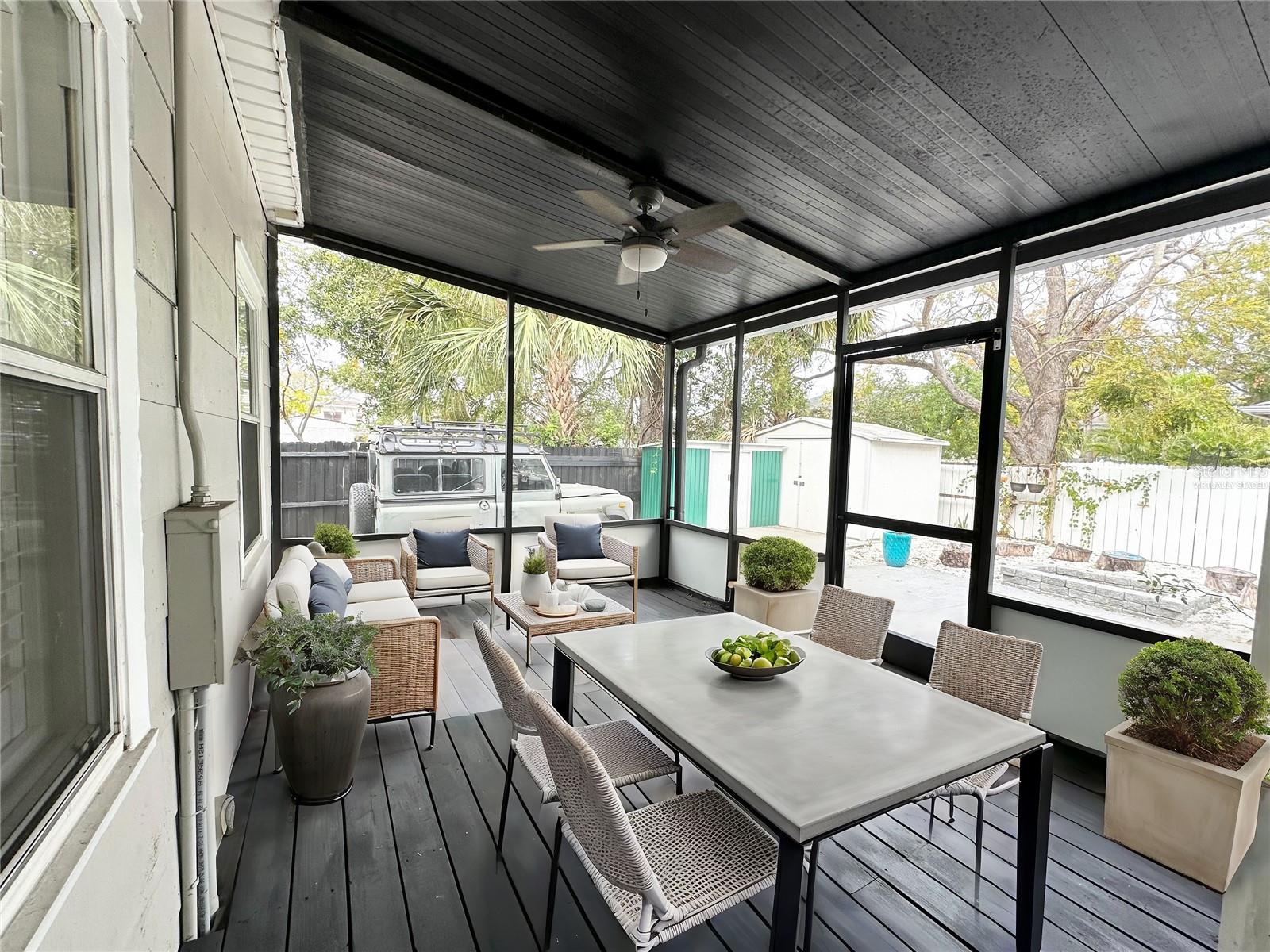 Screened Patio - Virtually Staged