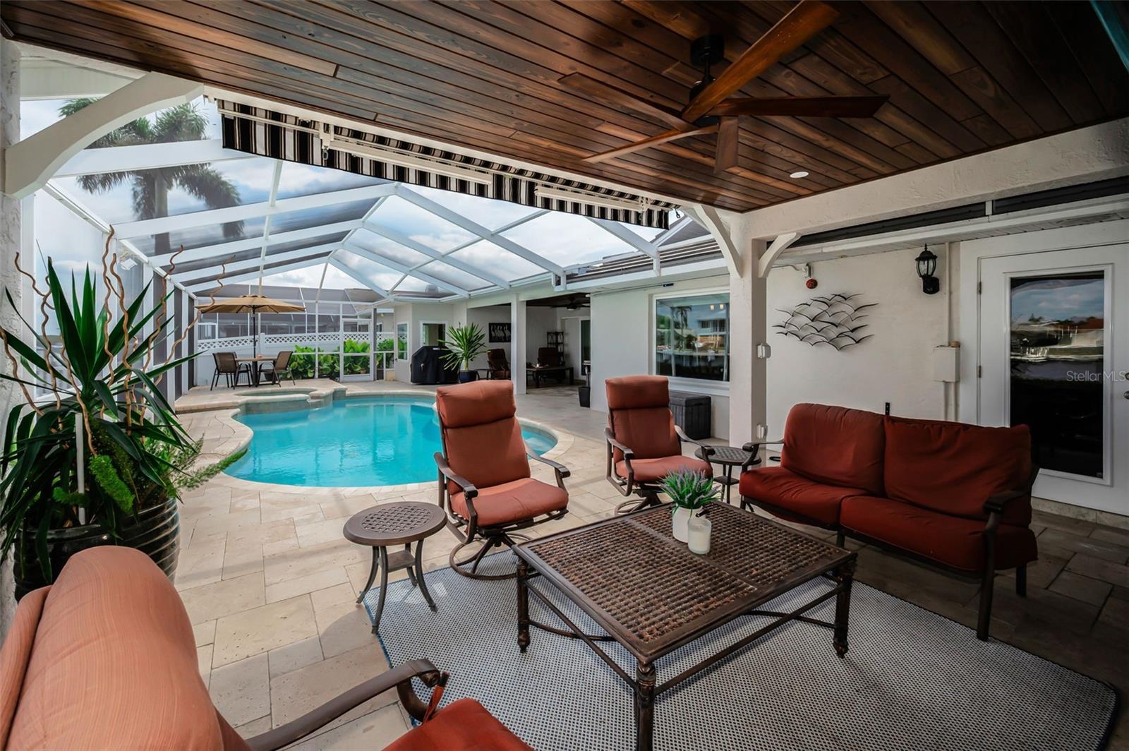 cabana pool view