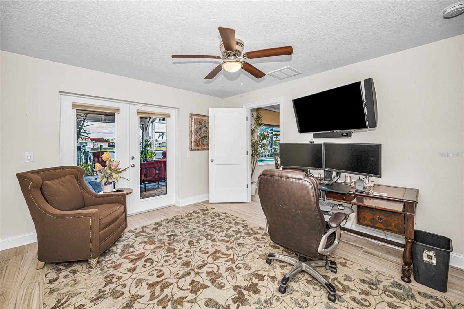 Bedroom 4 /office