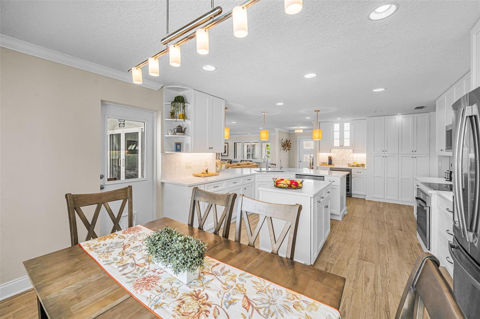 Dining /kitchen