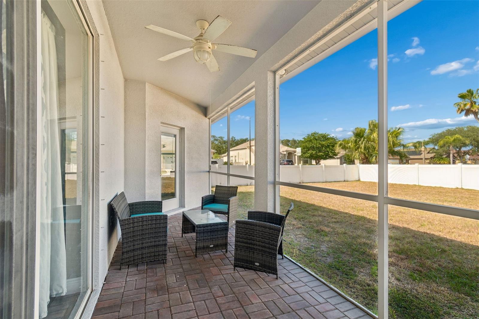 W7885370