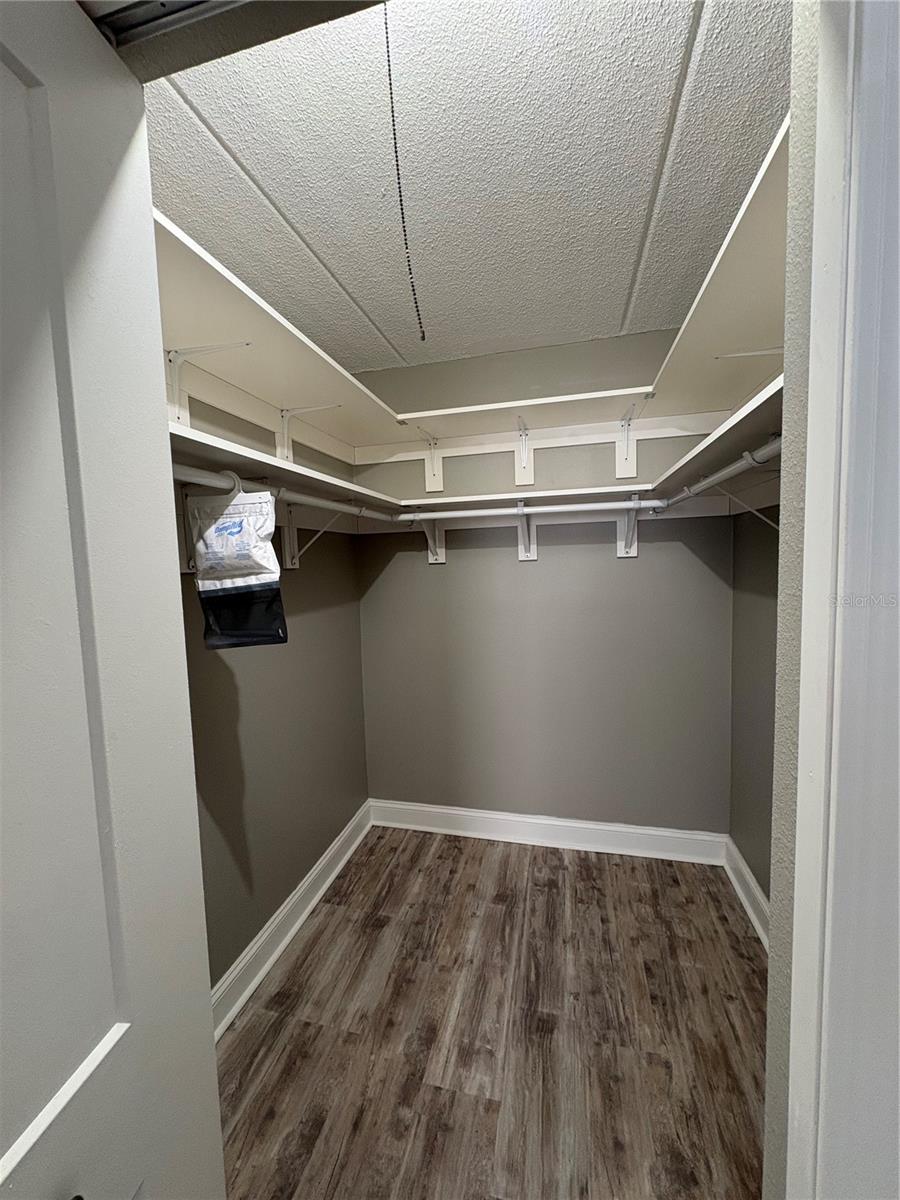 Walk in closet