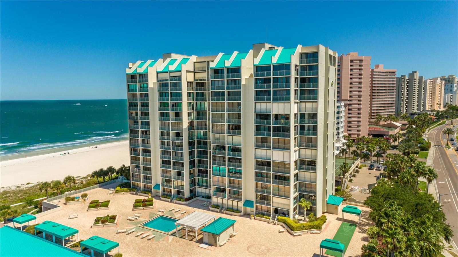 BEACH TO BAY VIEWS