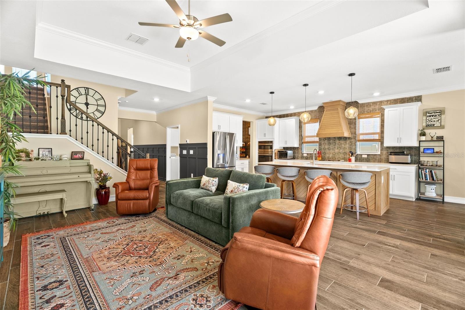 Living Room/Kitchen