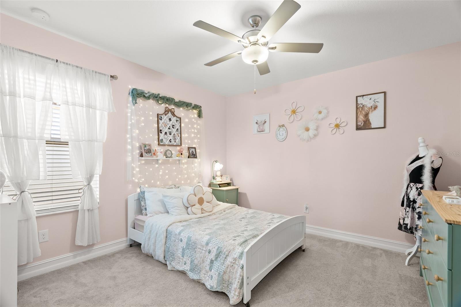 4th Bedroom - Upstairs