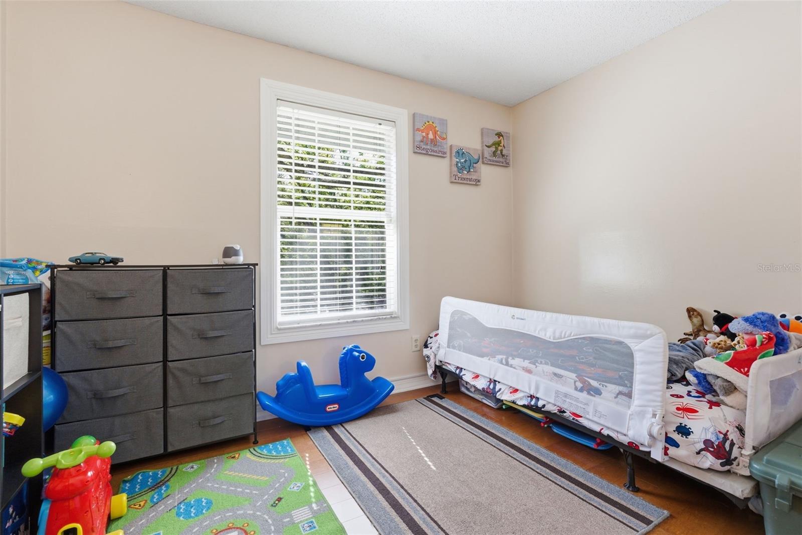 Guest bedroom