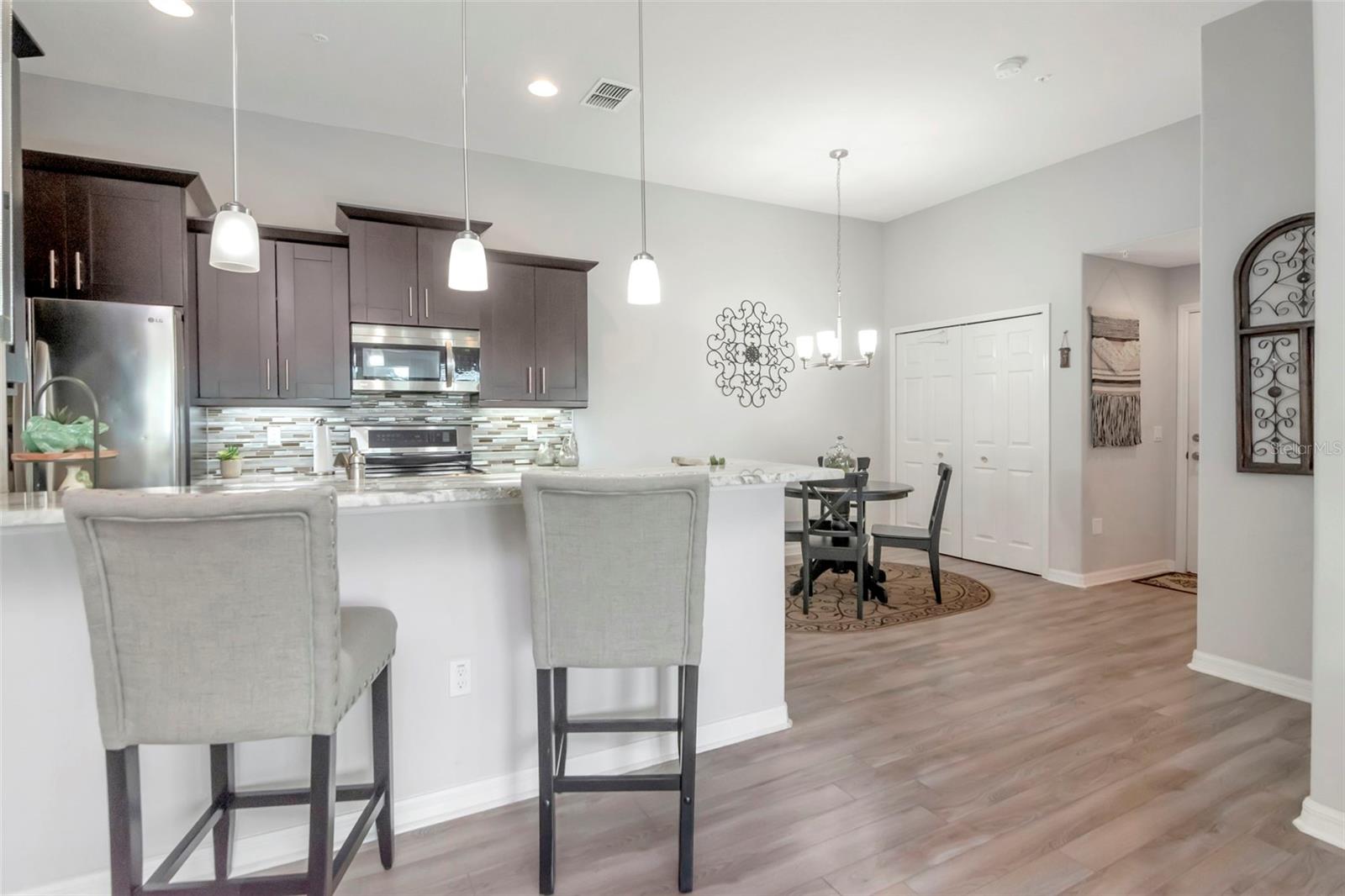Kitchen Bar