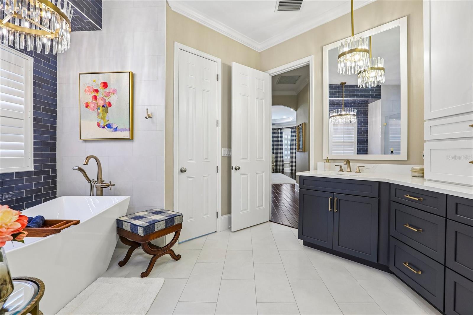Luxurious Primary Suite Bathroom