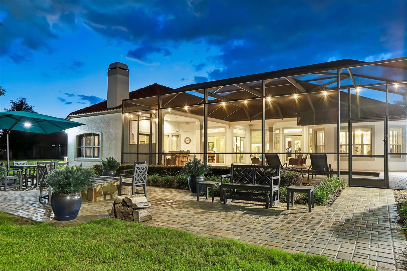 Twilight Paver Area with Gas Fire Pit