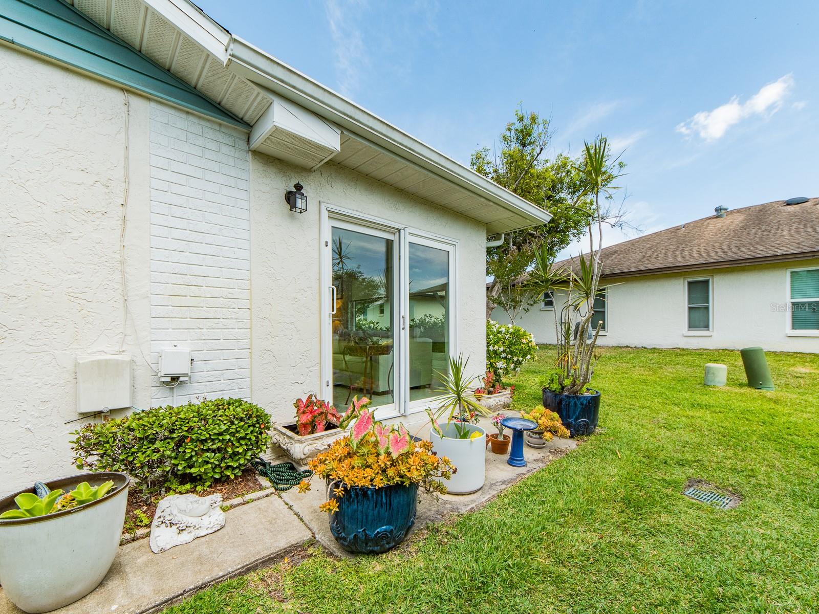 EXTERIOR YARD