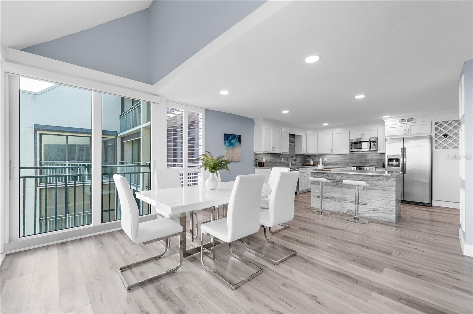Dining/Kitchen