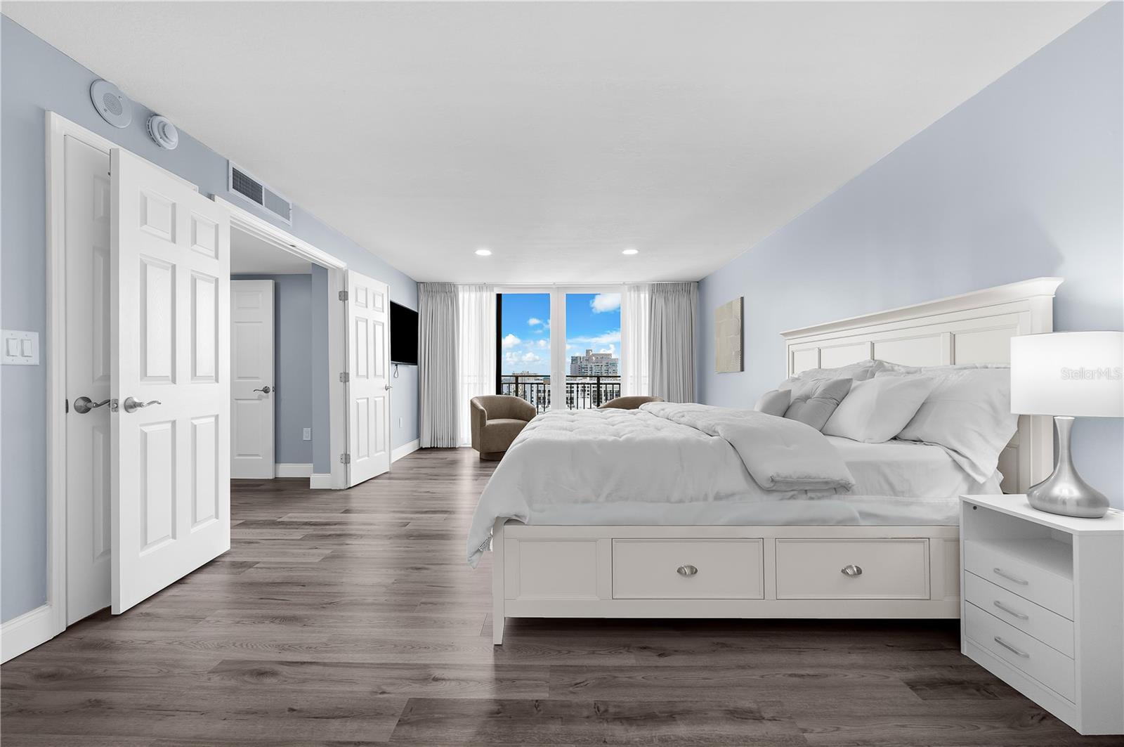 Upstairs Primary Suite