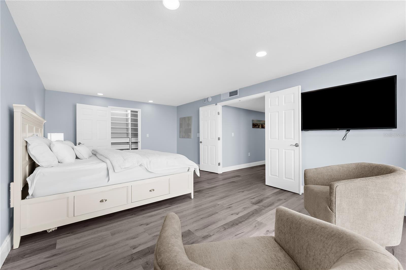 Upstairs Primary Suite