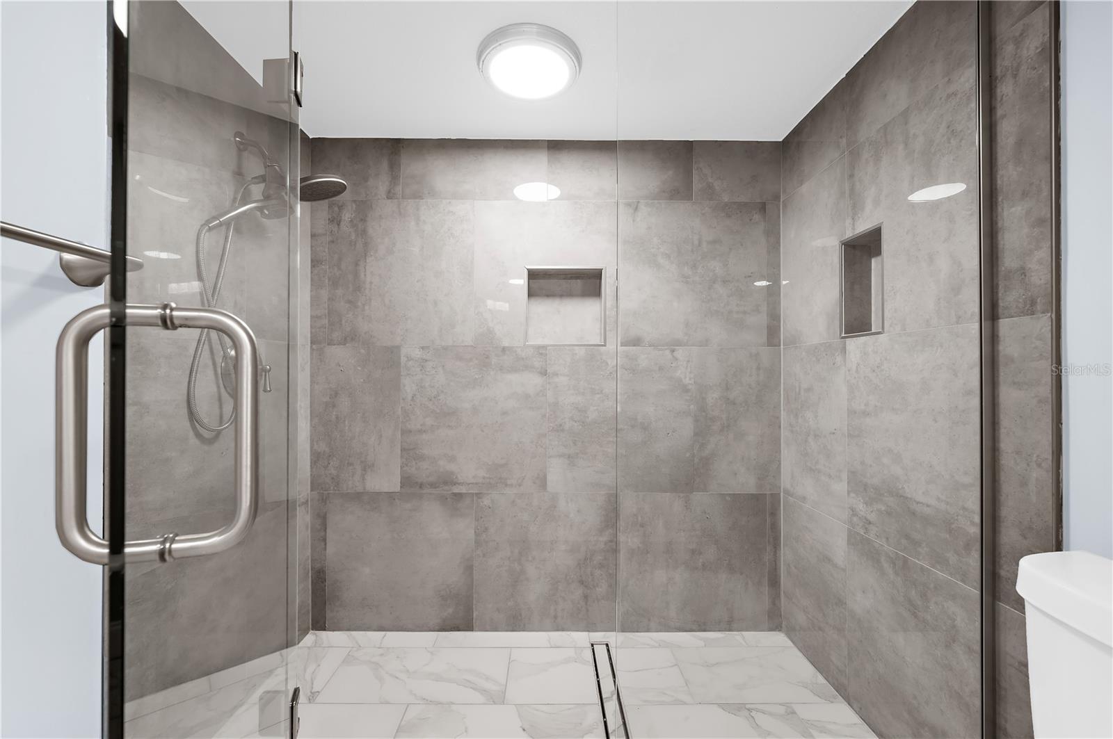 Upstairs Primary Master Bath