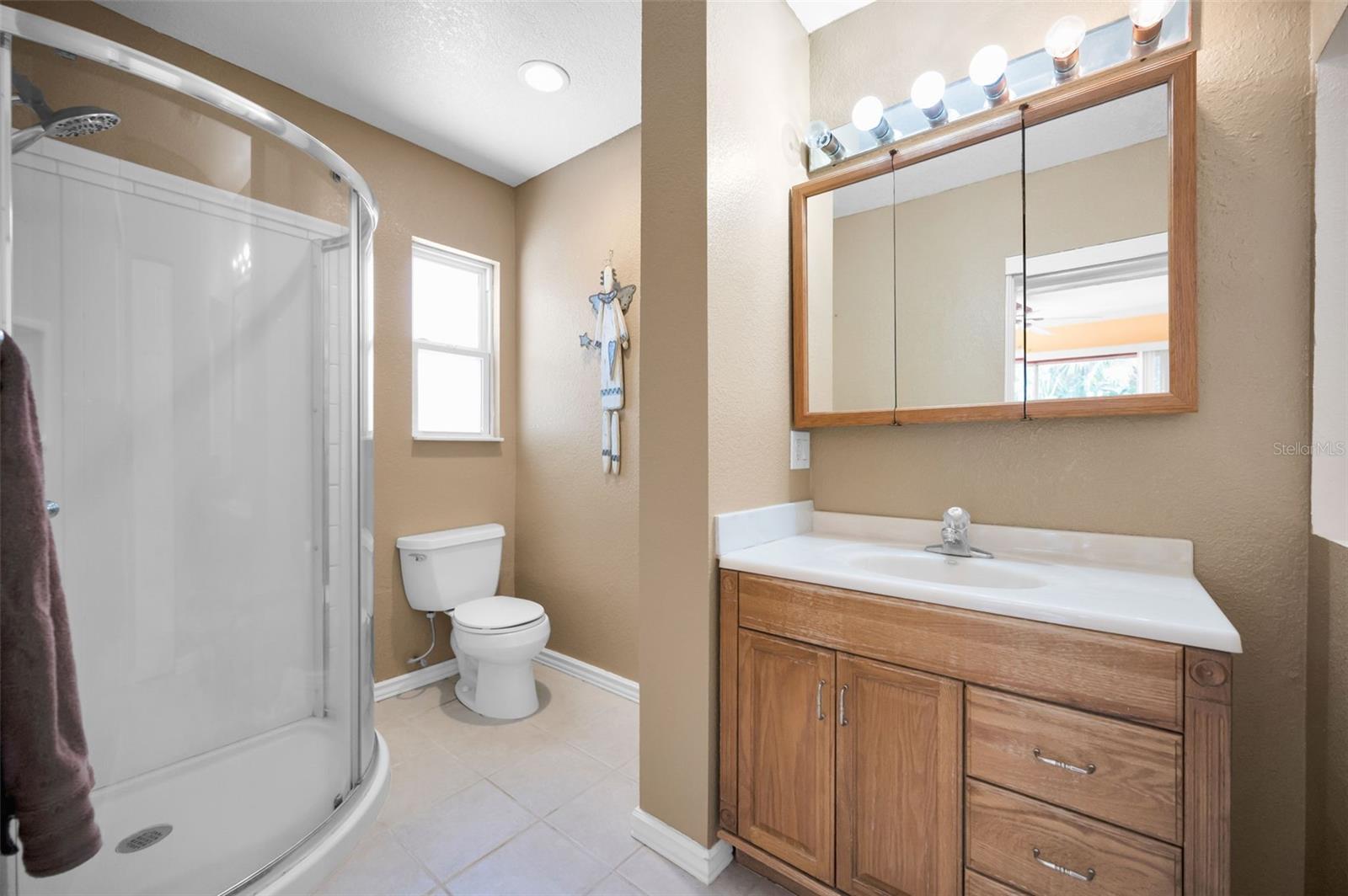 2nd bathroom