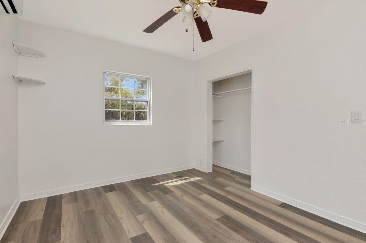 Guest bedroom 1