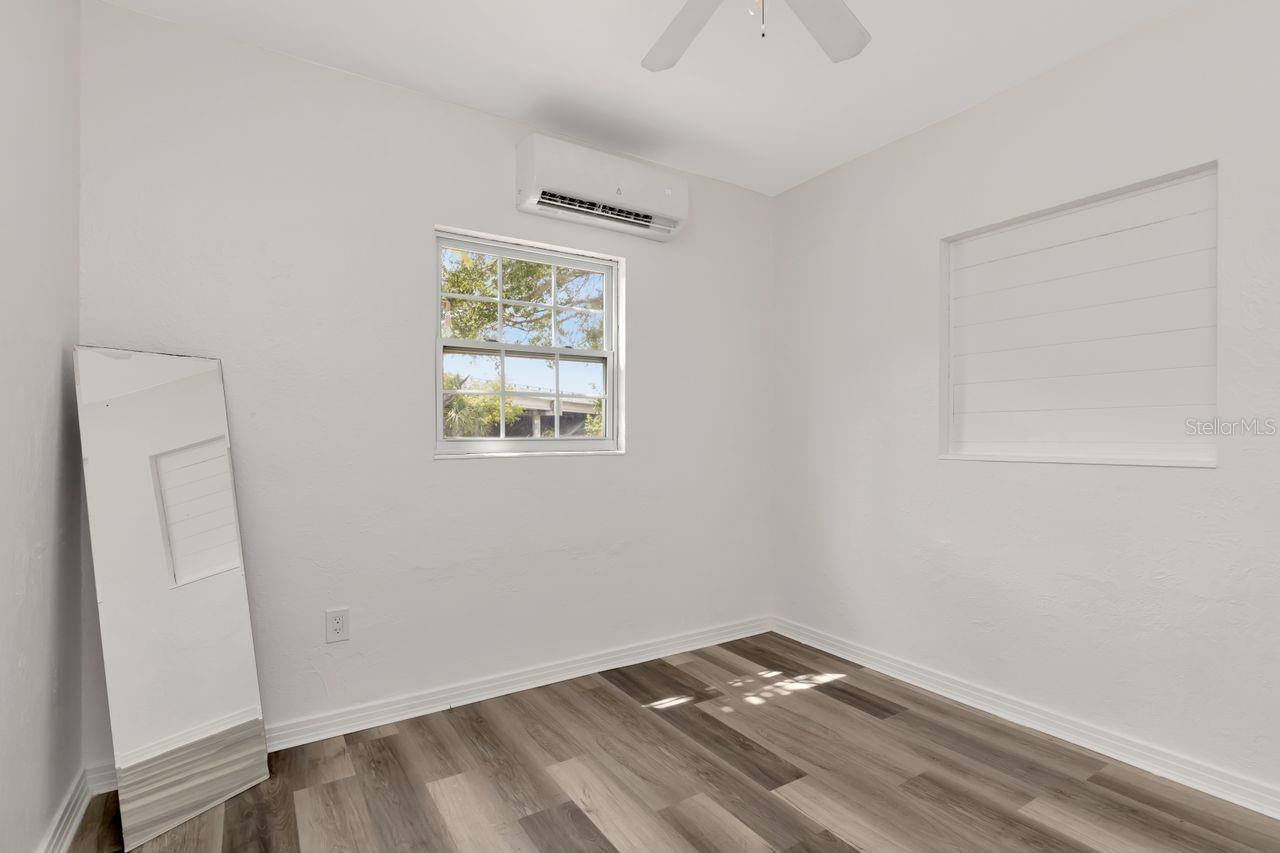 Guest bedroom 2
