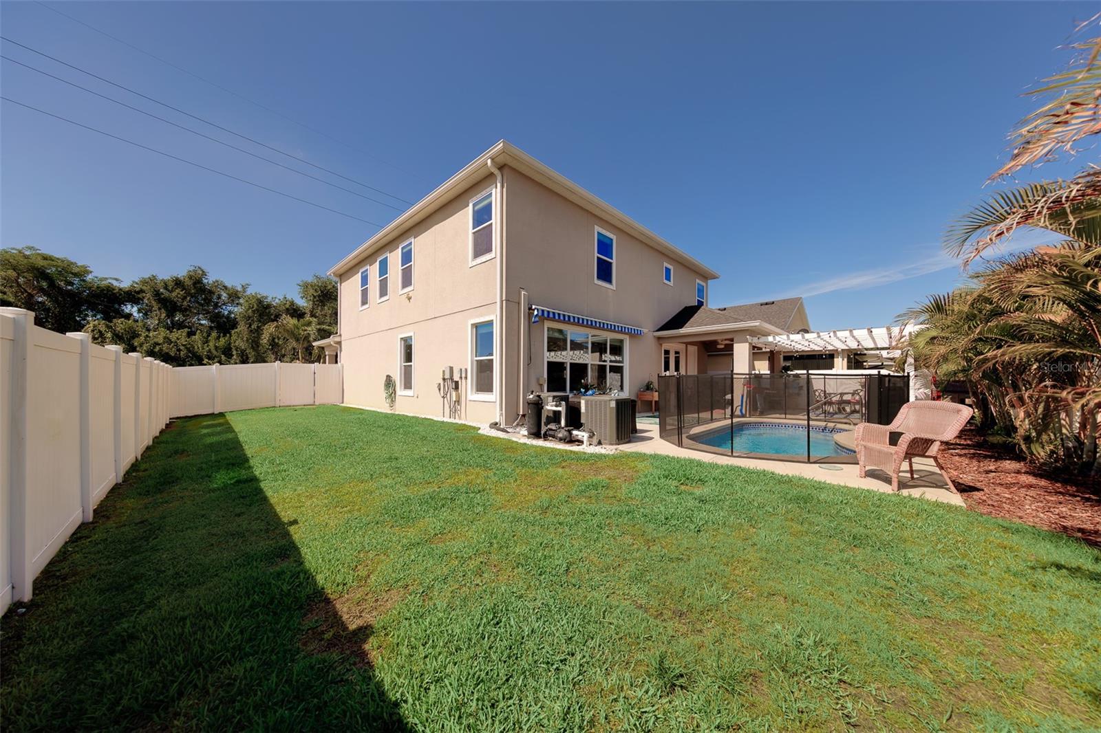 Additional Yard Space on big corner lot