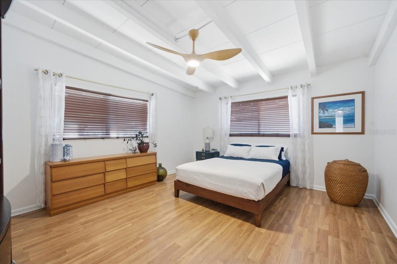 Guest bedroom