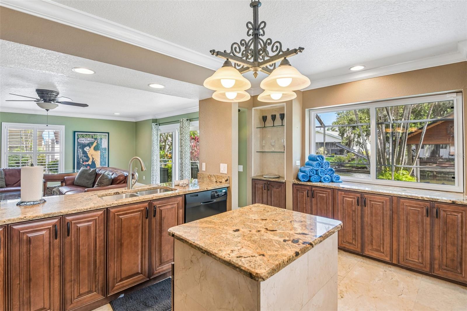 FIRST FLOOR KITCHEN