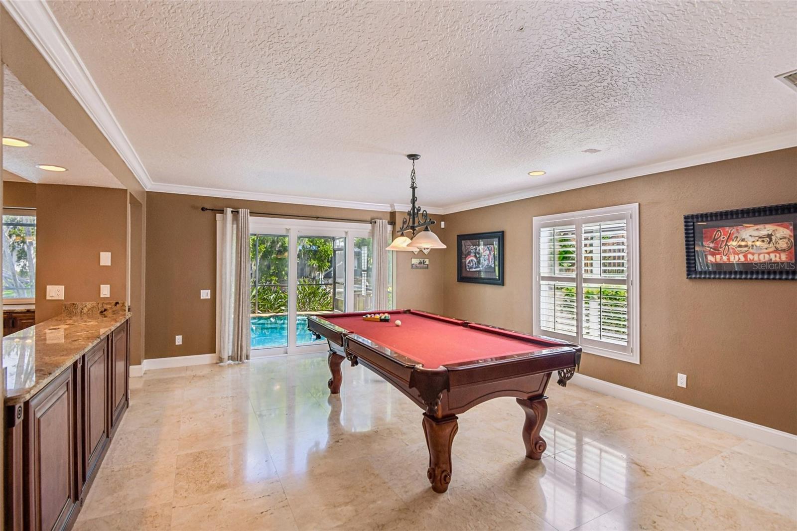 FIRST FLOOR ENTERTAINMENT ROOM