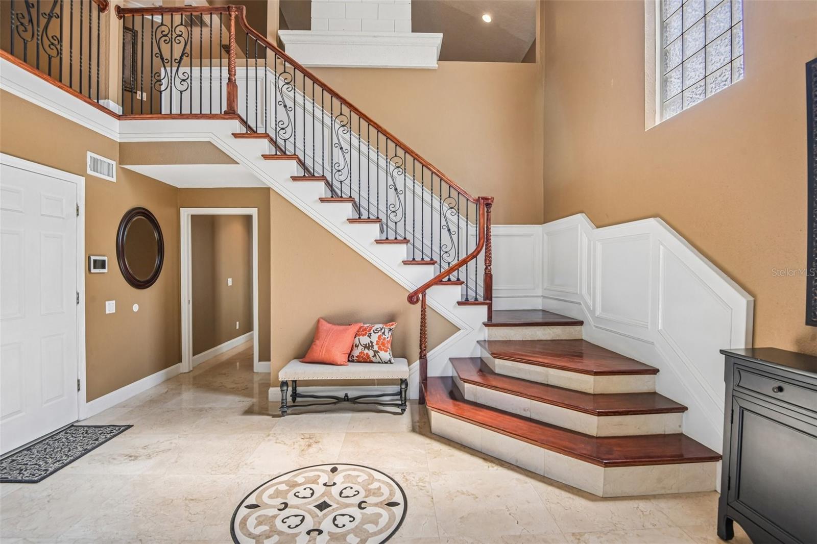 FOYER