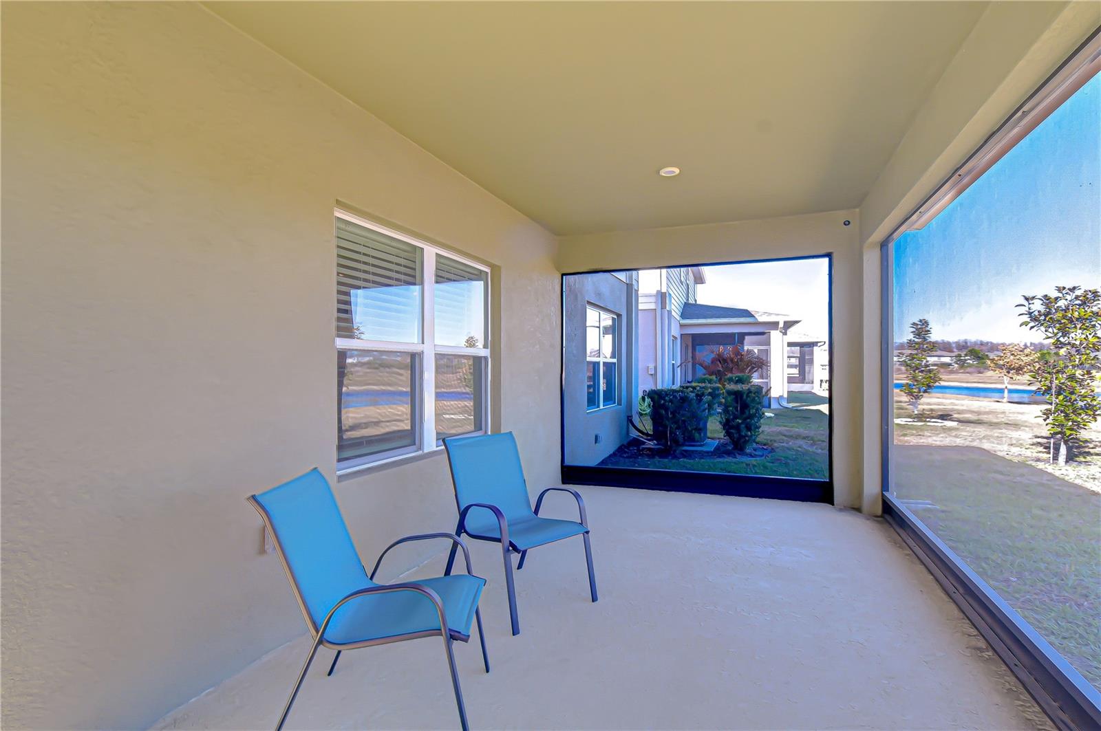 Alternate lanai view ideal for relaxing or entertaining.