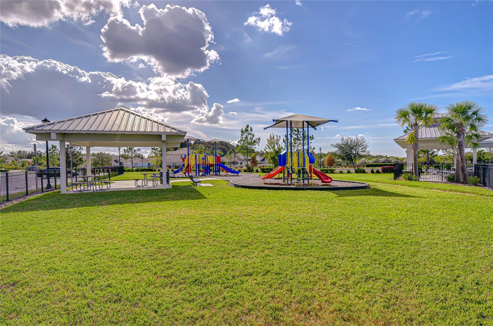 Park setting with convenient access to the clubhouse.