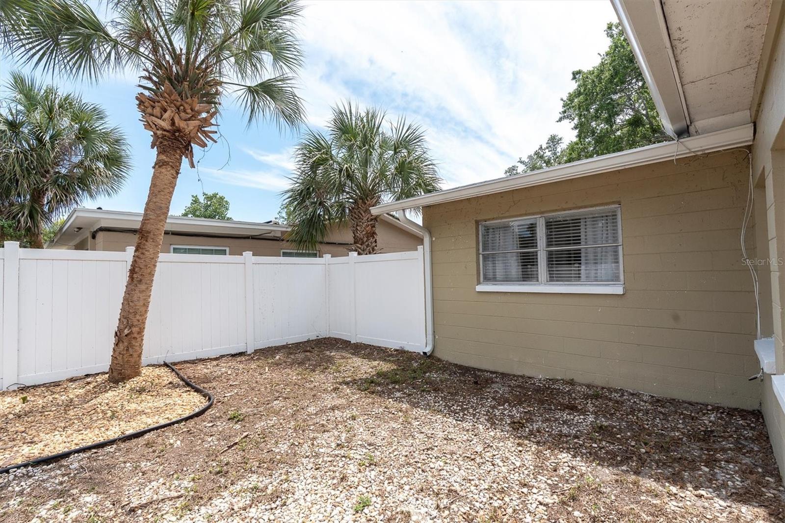 Mature & Tropical landscaping