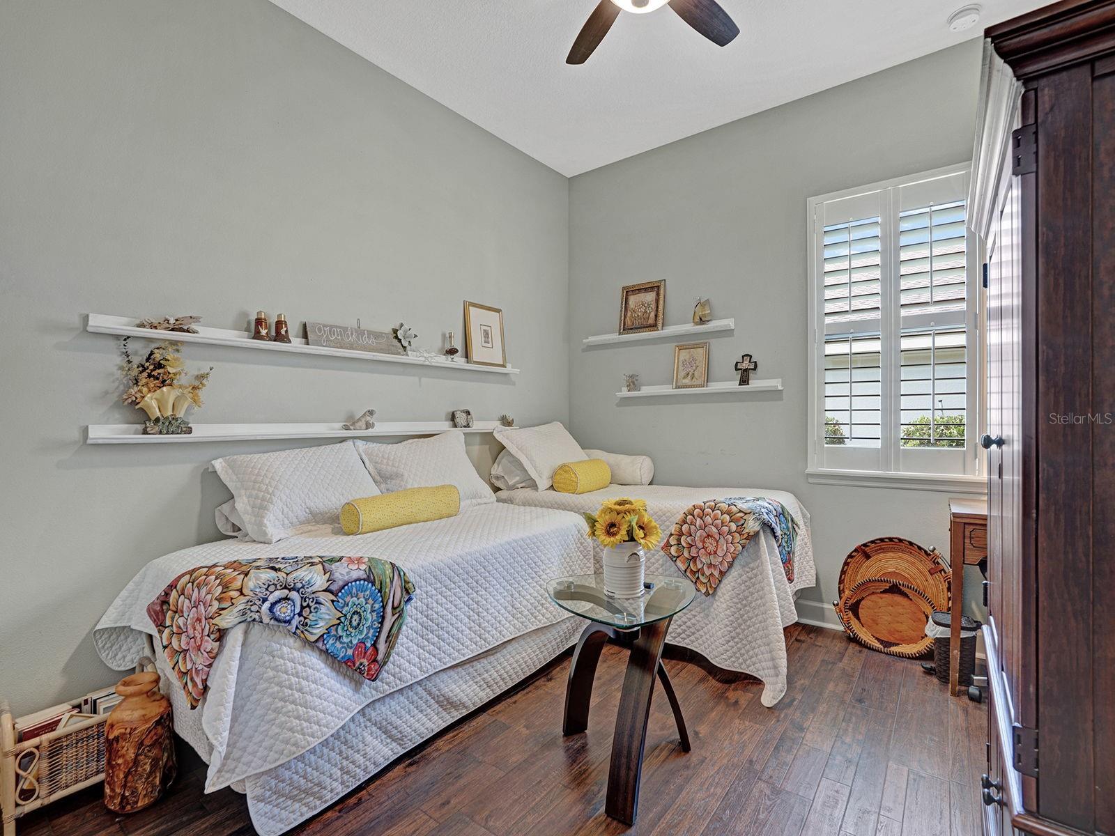 TB8504192
