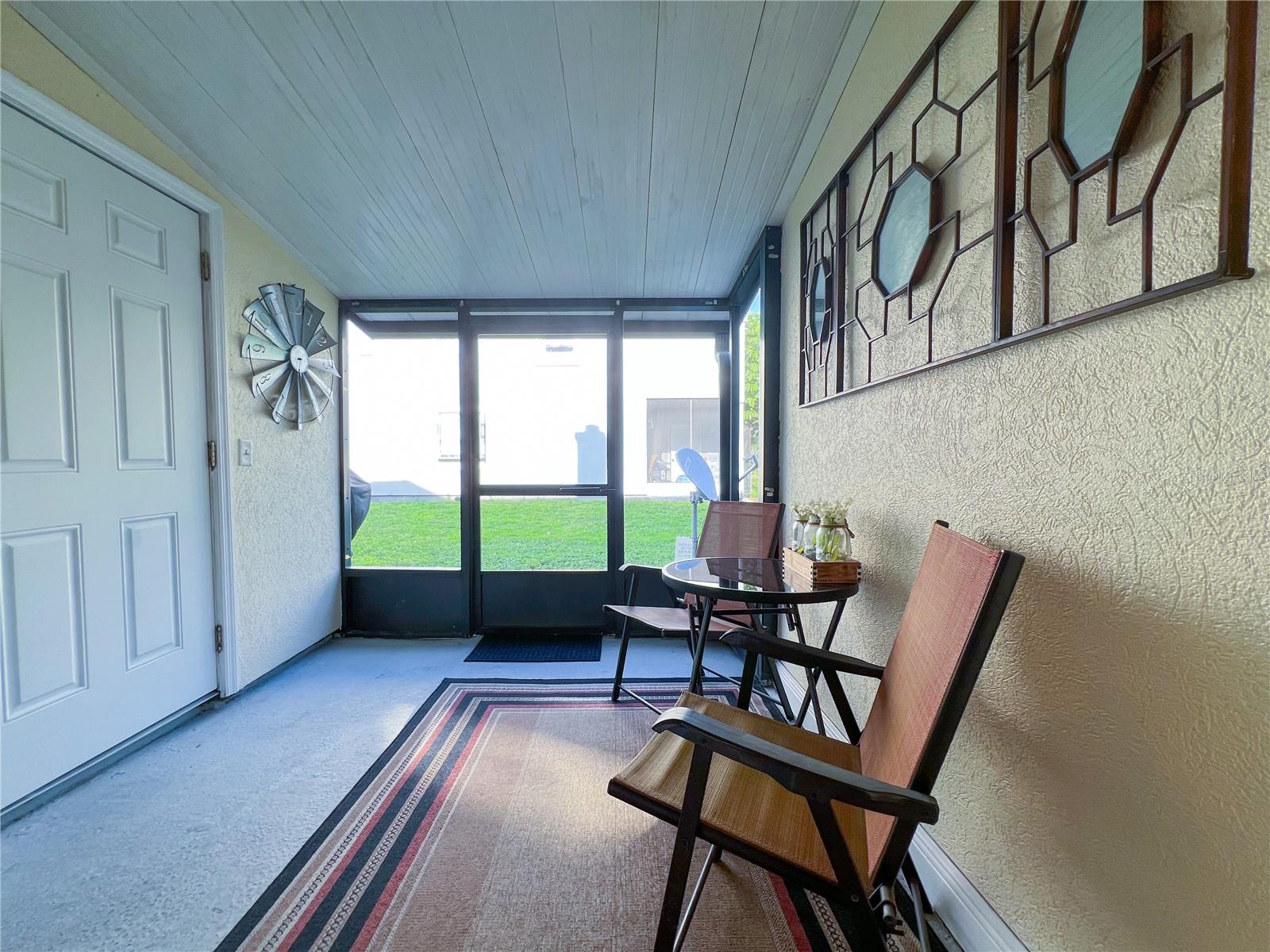 Enclosed Patio with Laundry room