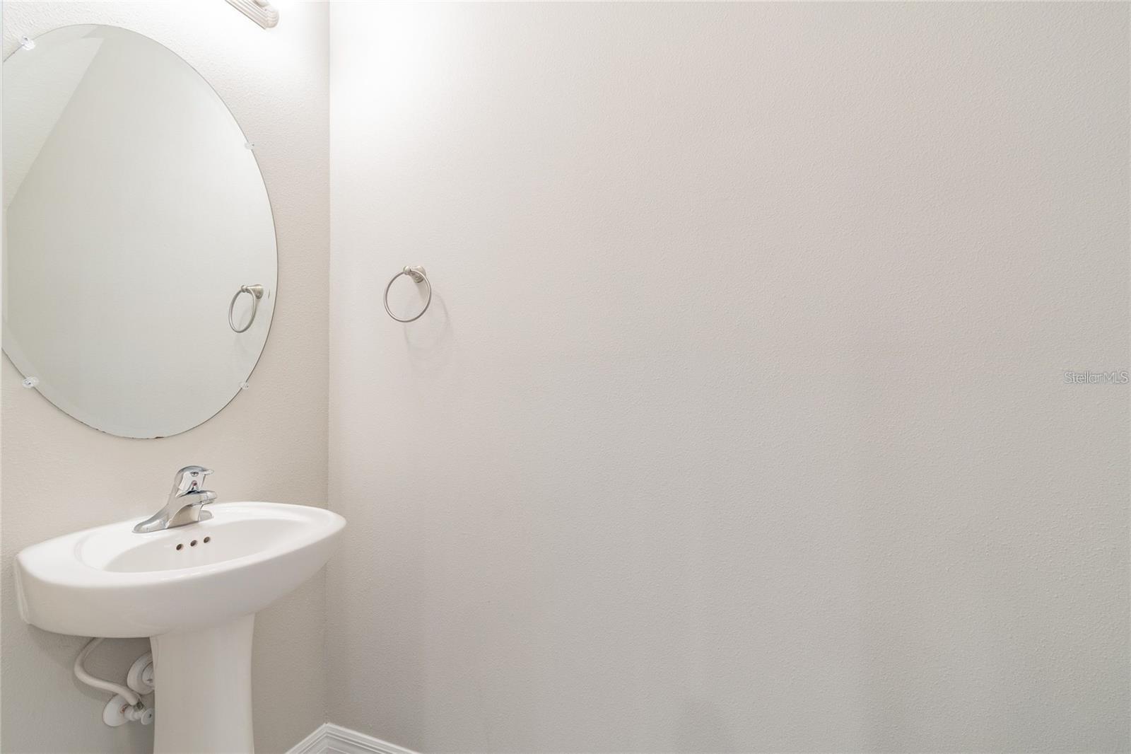TB8504206