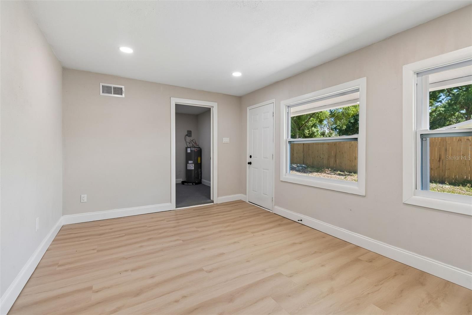 2nd living area