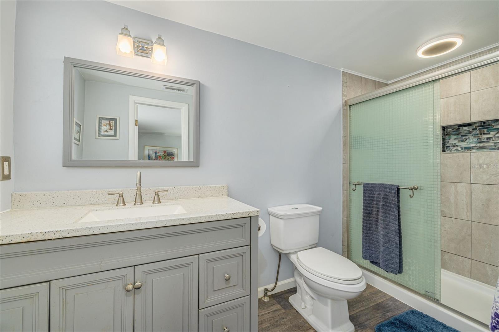 primary bedroom bathroom