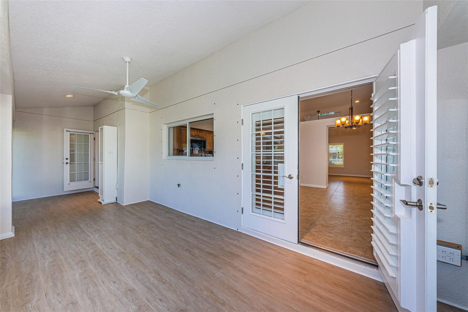 Sunroom/Florida room/flex space