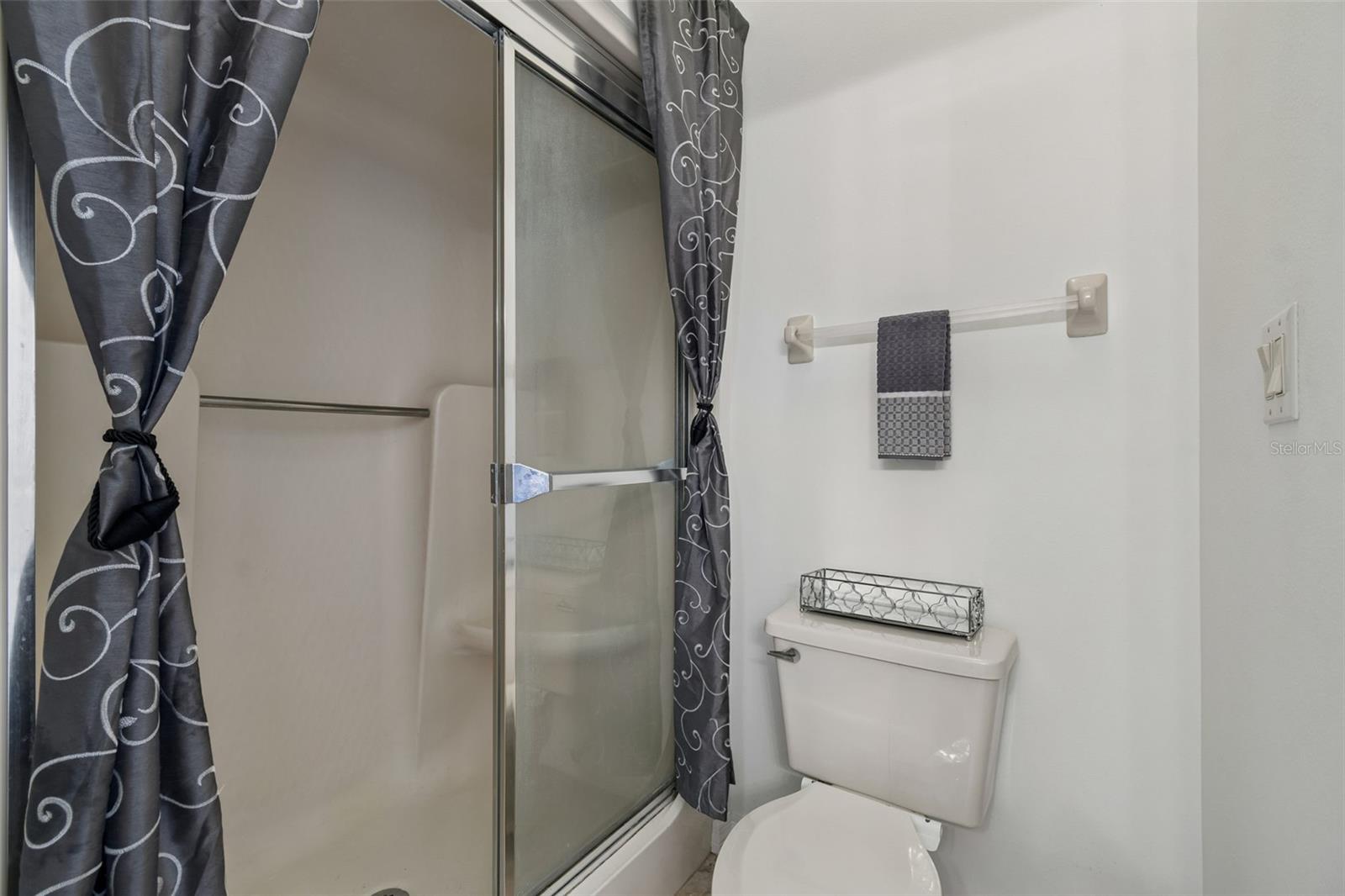 SEPARATE SHOWER