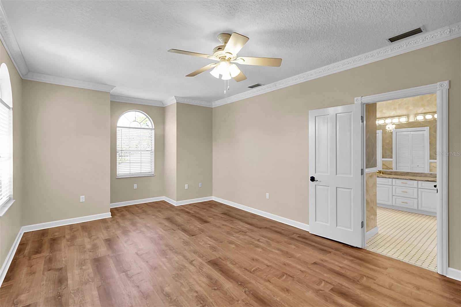 2nd bedroom upstairs