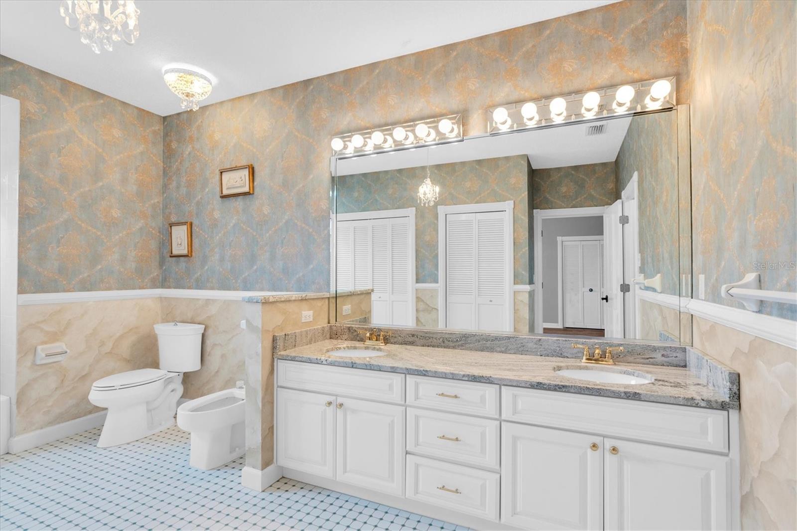 2nd bathroom upstairs