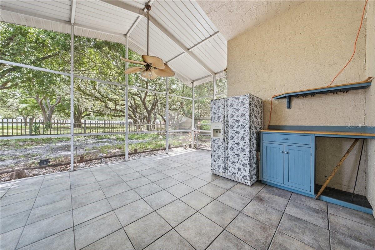 Screened in Lanai overlooking conservation and park greenspace