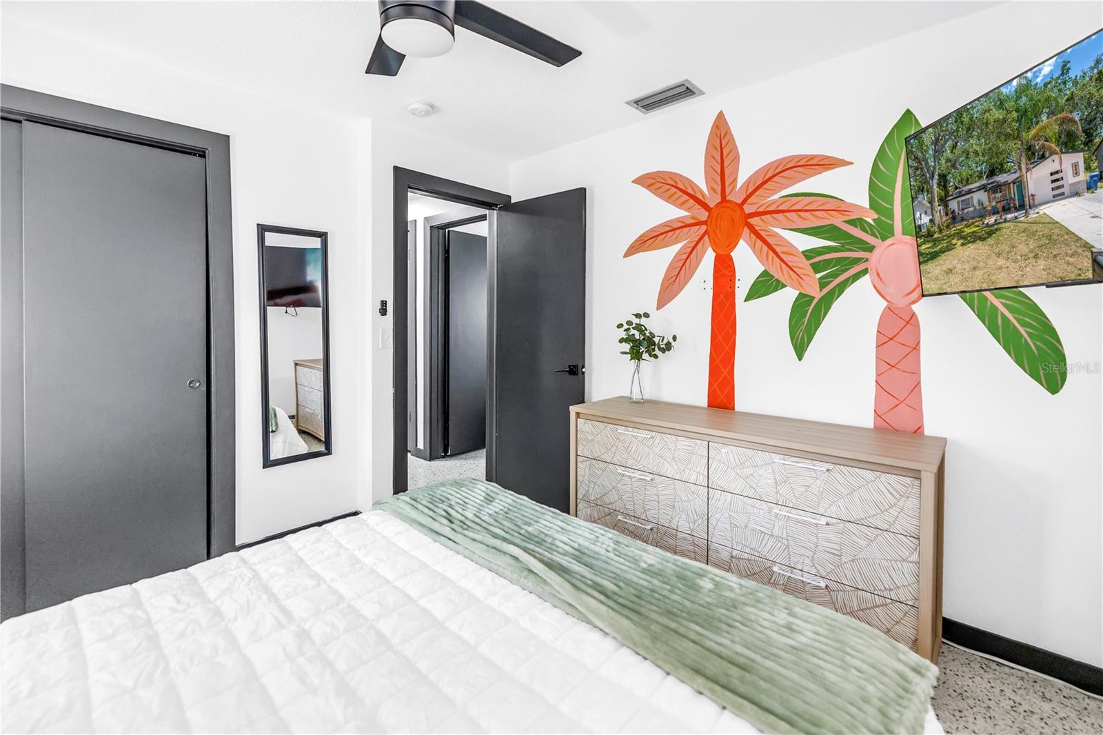 TB8504451