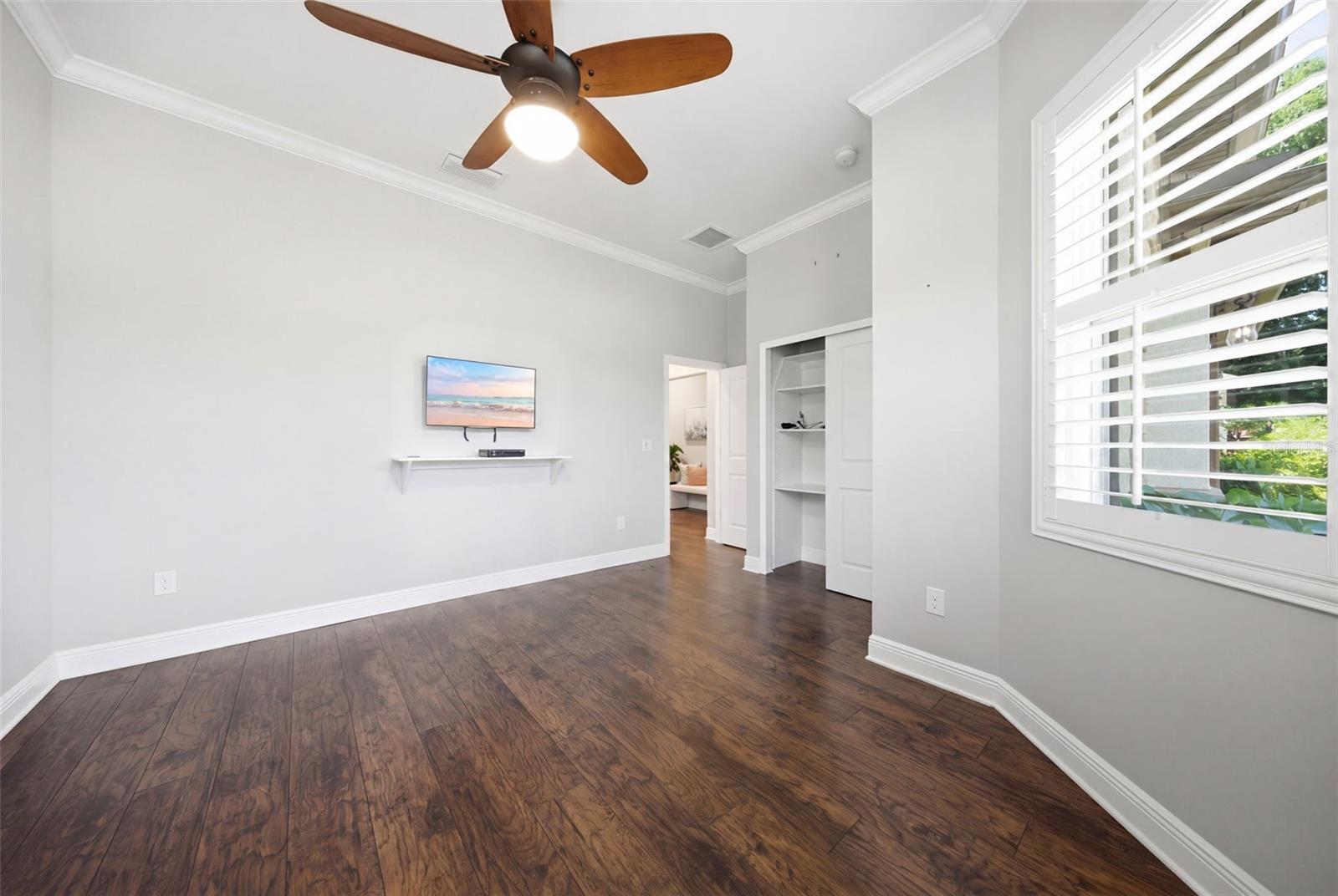 Bedroom 2/ Office