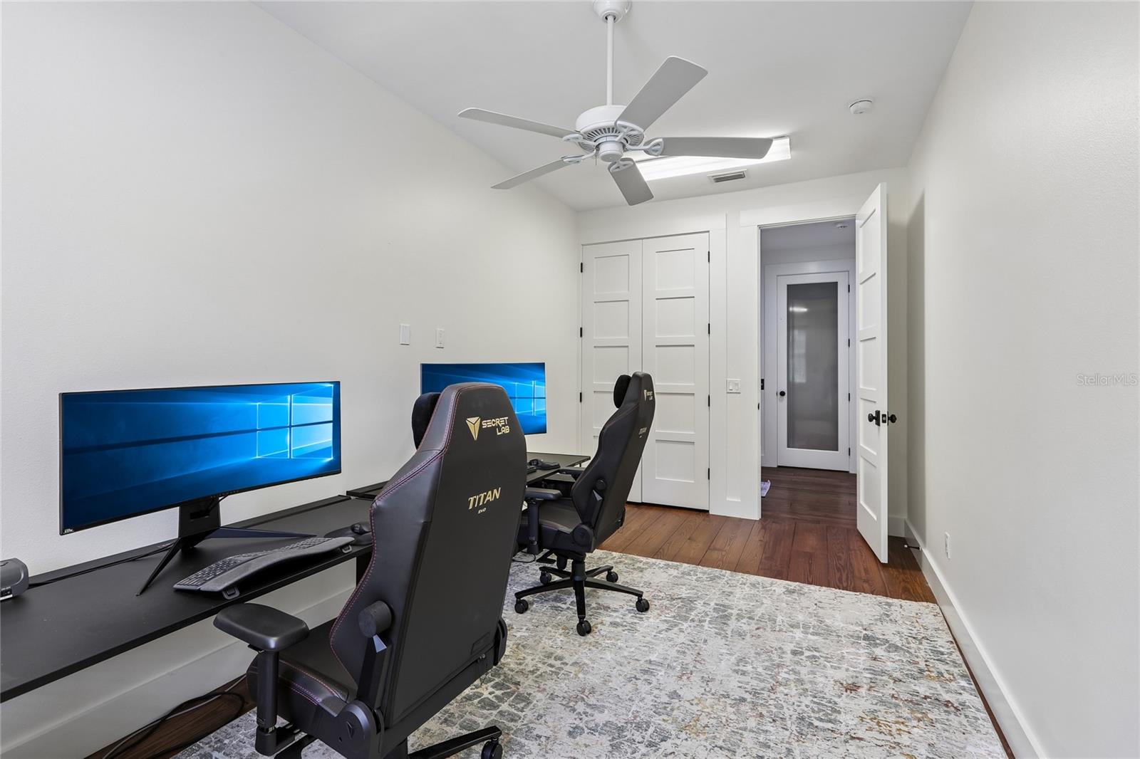 Flex. Room with Closet