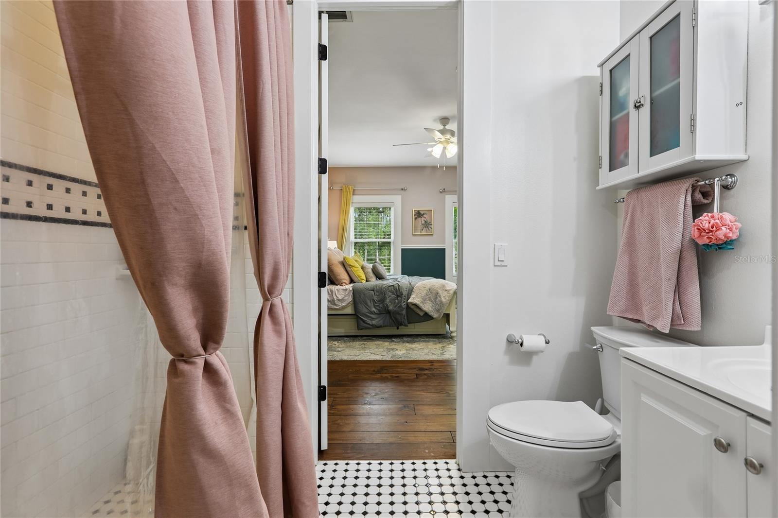Bedroom 2 Ensuite Bath
