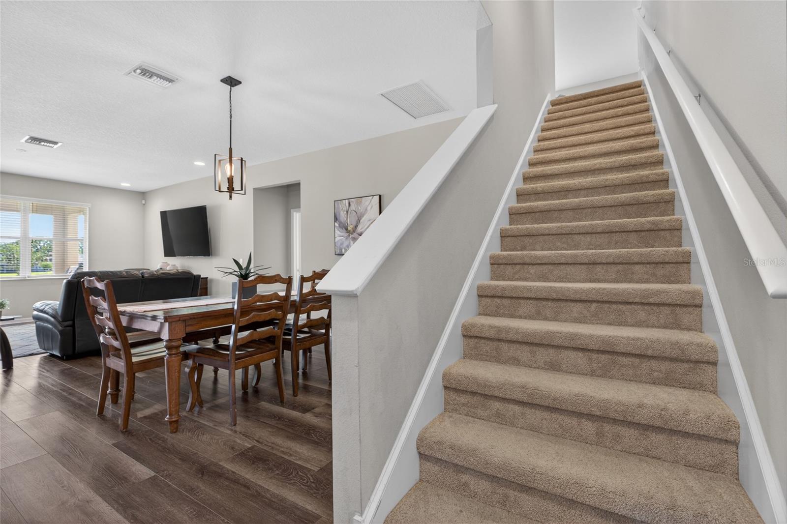 TB8504498