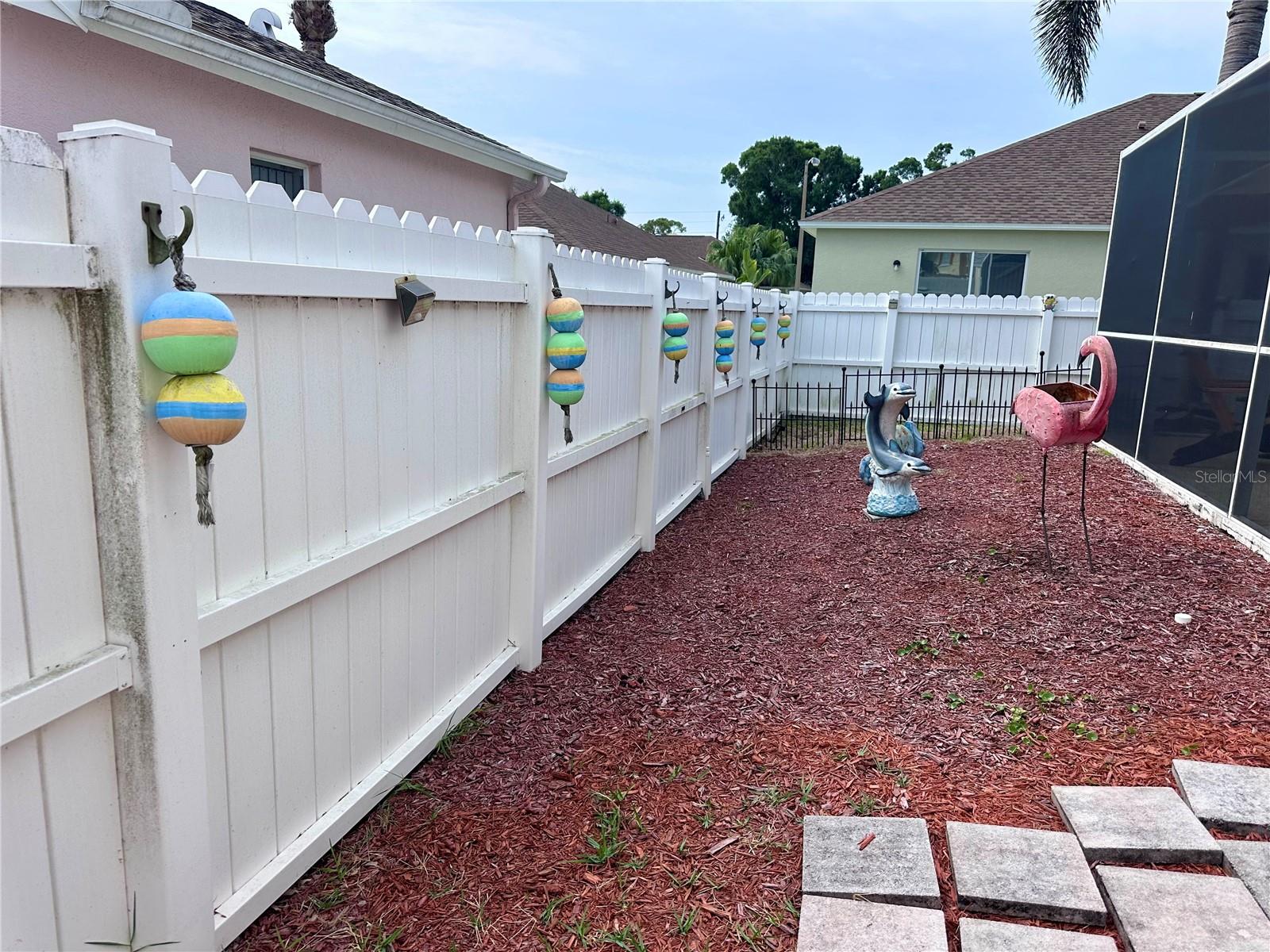 Maintenance free side yard