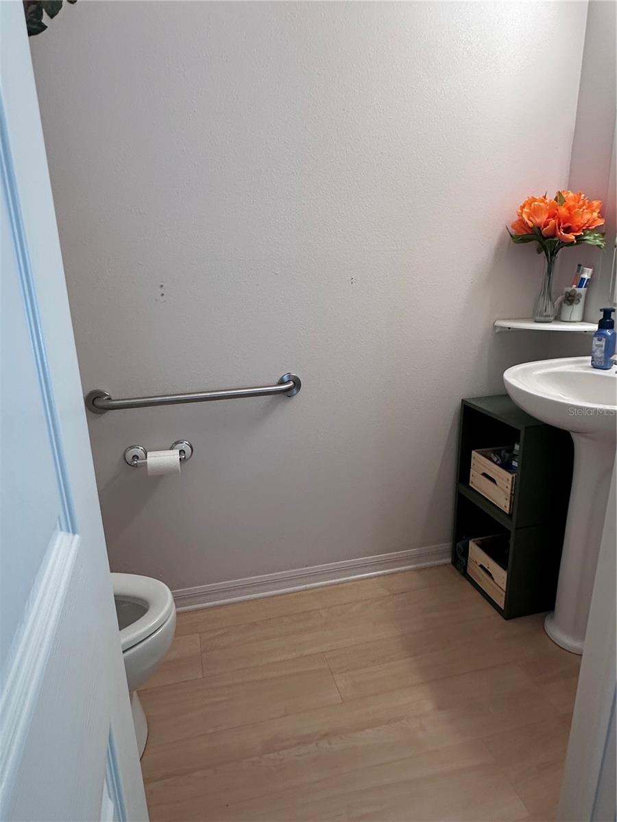1/2 Bath