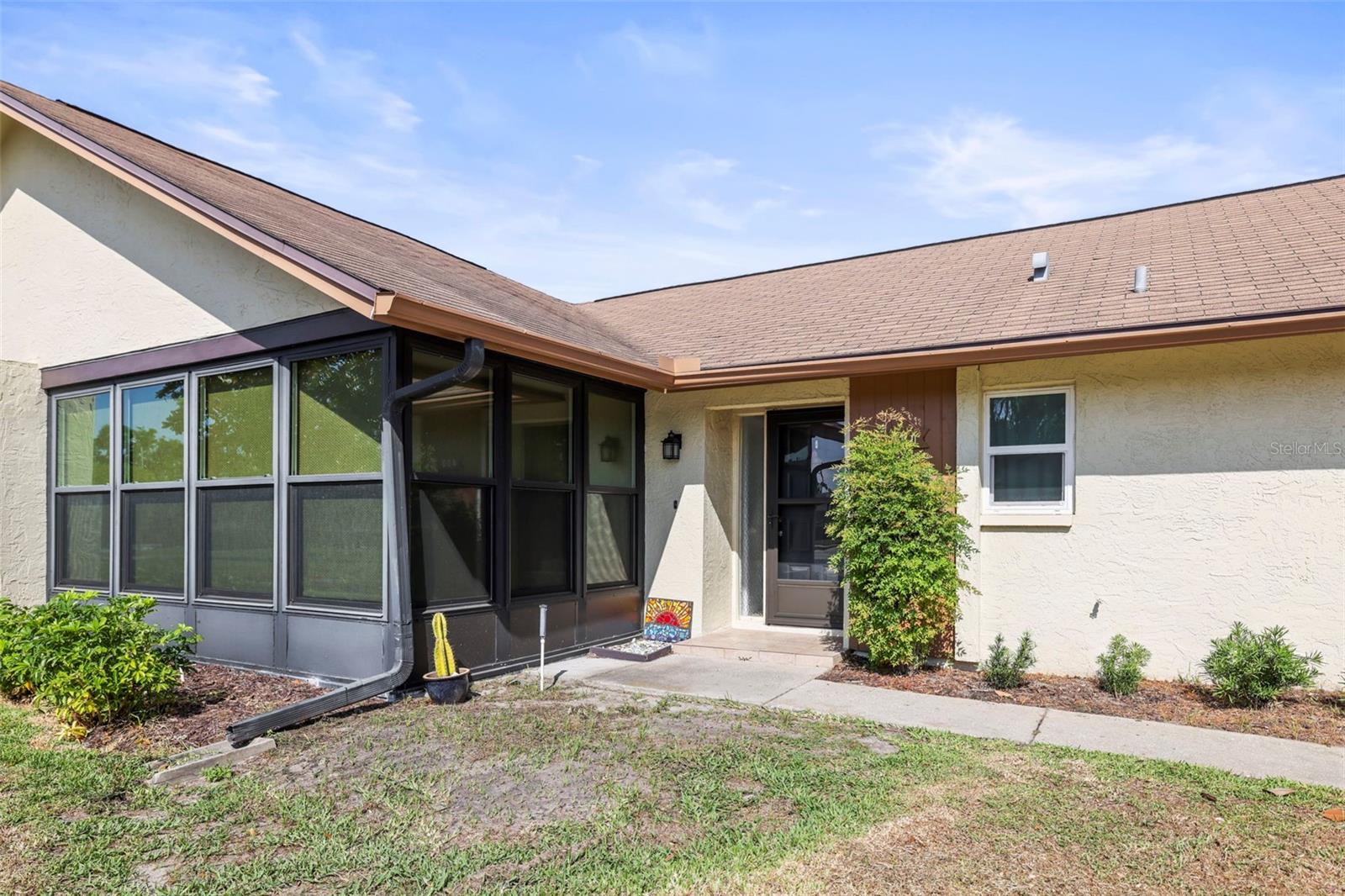 400 Stirling Terr Dunedin, FL 2 Bed 2 Bath