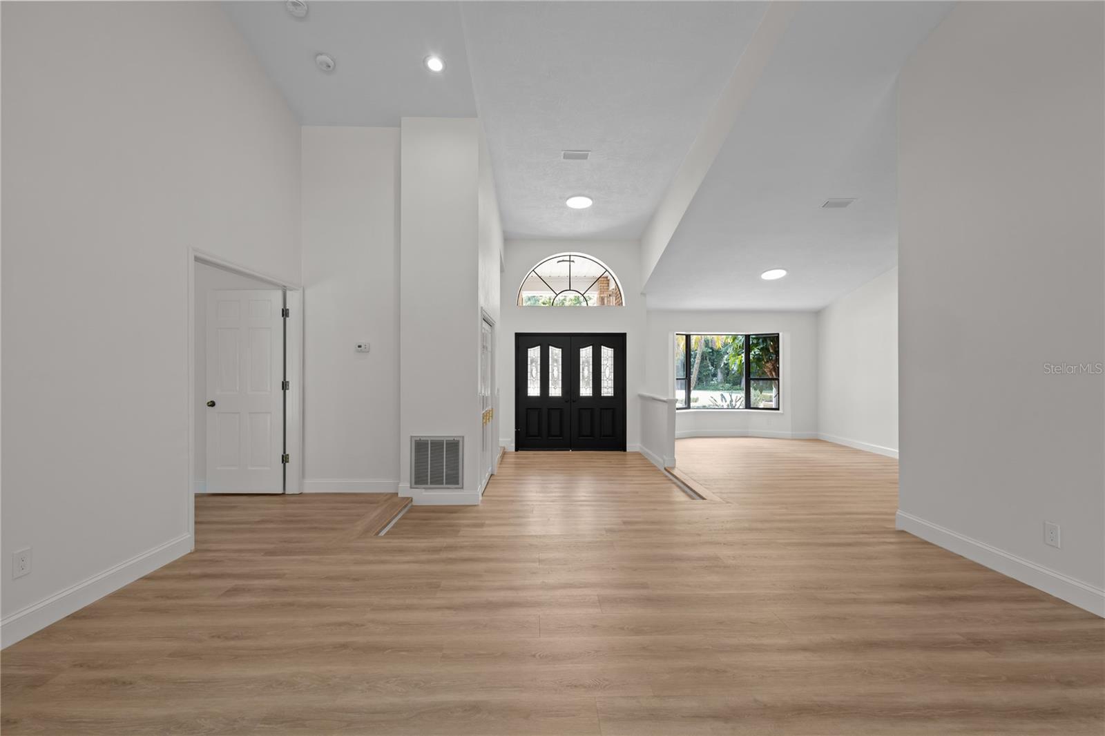 front entry livingroom