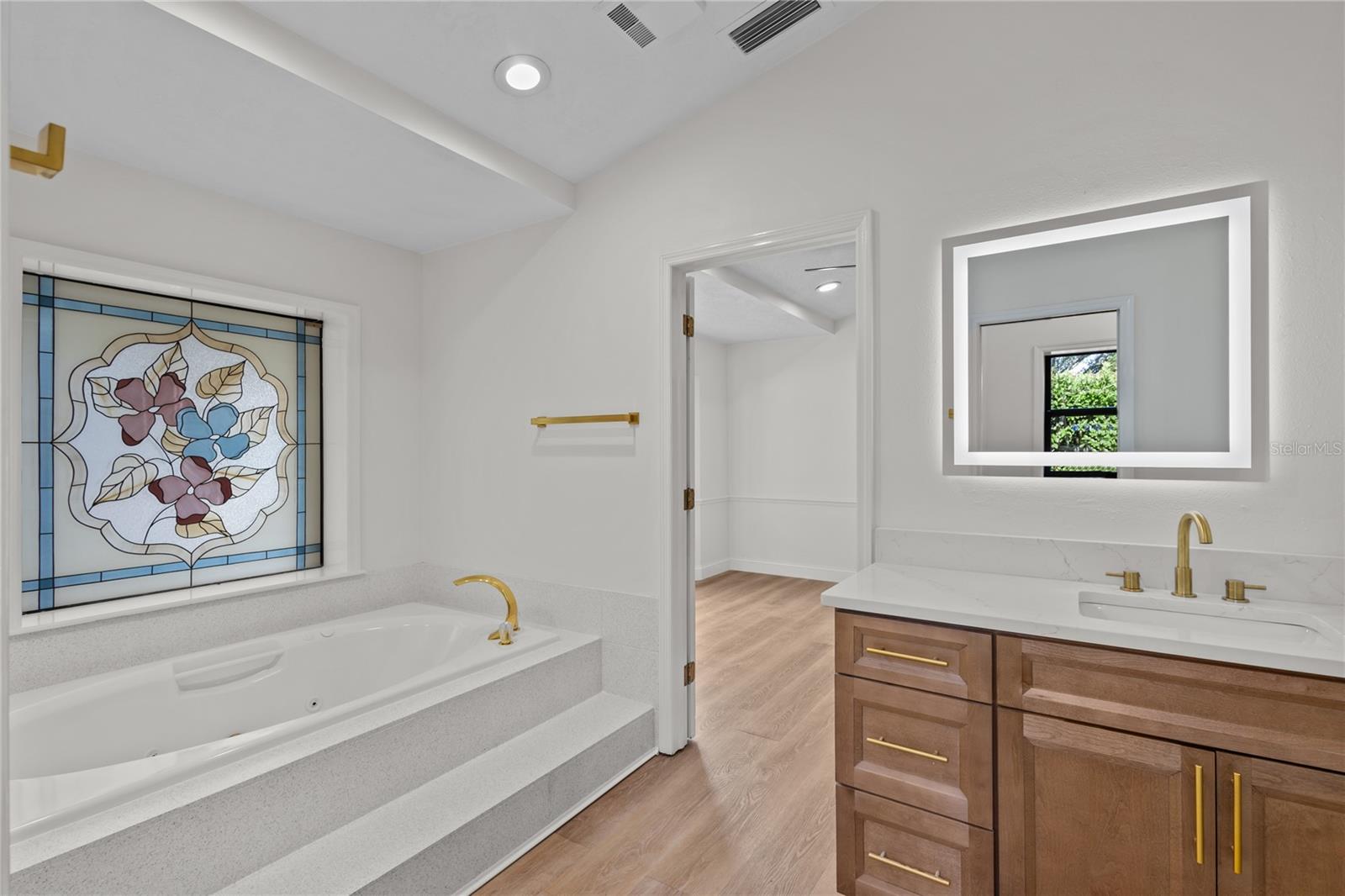 primary bath looking into den